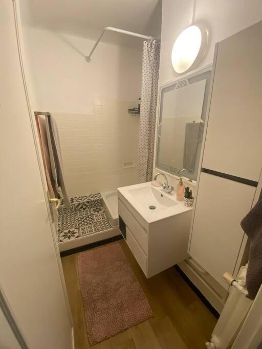 Appartement T4 A Deux Pas De La Gare St Charles Marseille Bagian luar foto