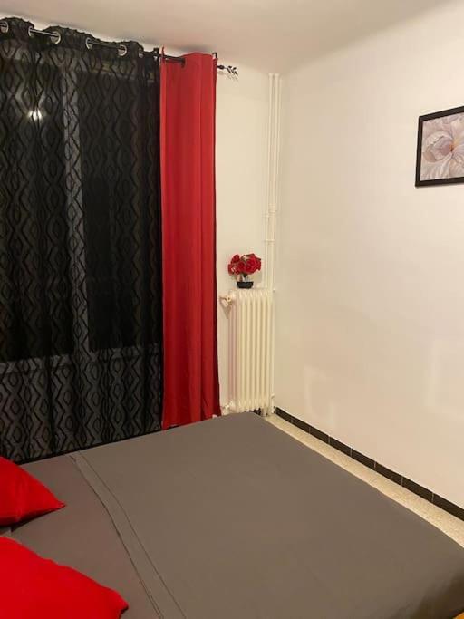 Appartement T4 A Deux Pas De La Gare St Charles Marseille Bagian luar foto
